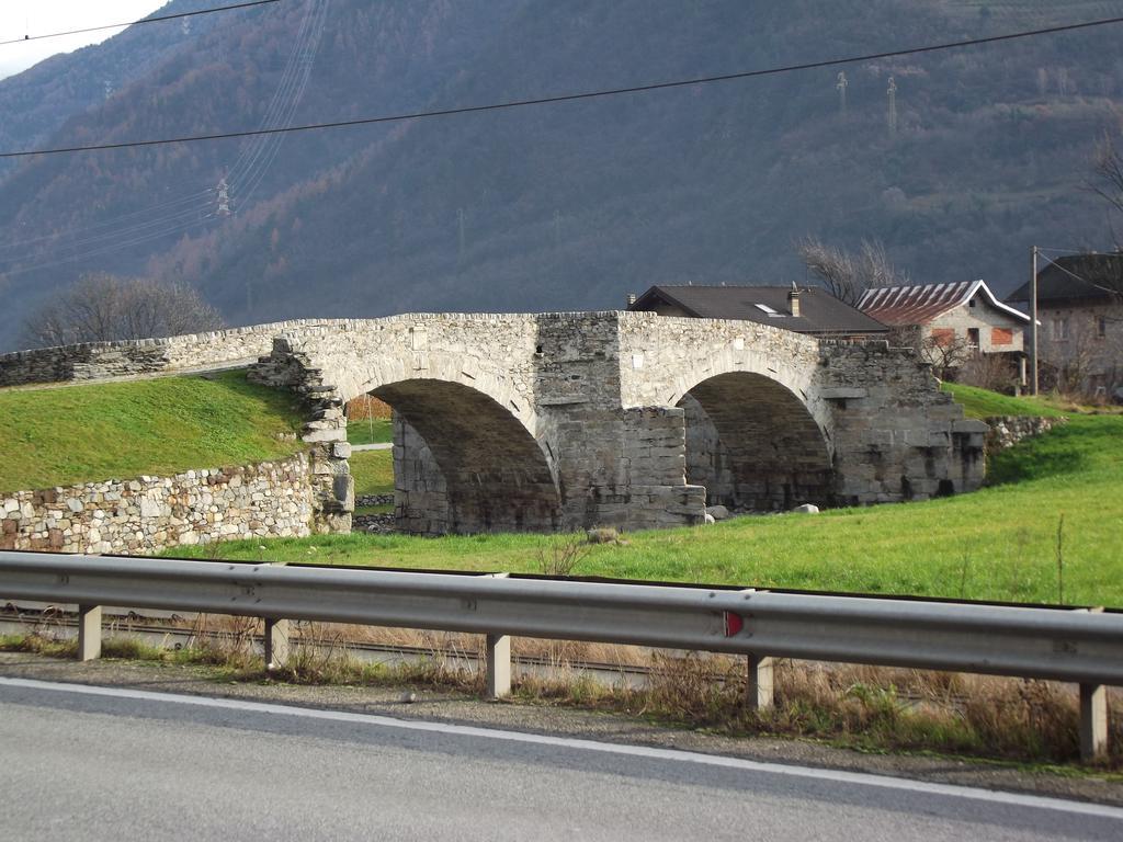 Le Case Del Ponte Villa di Tirano Exterior photo